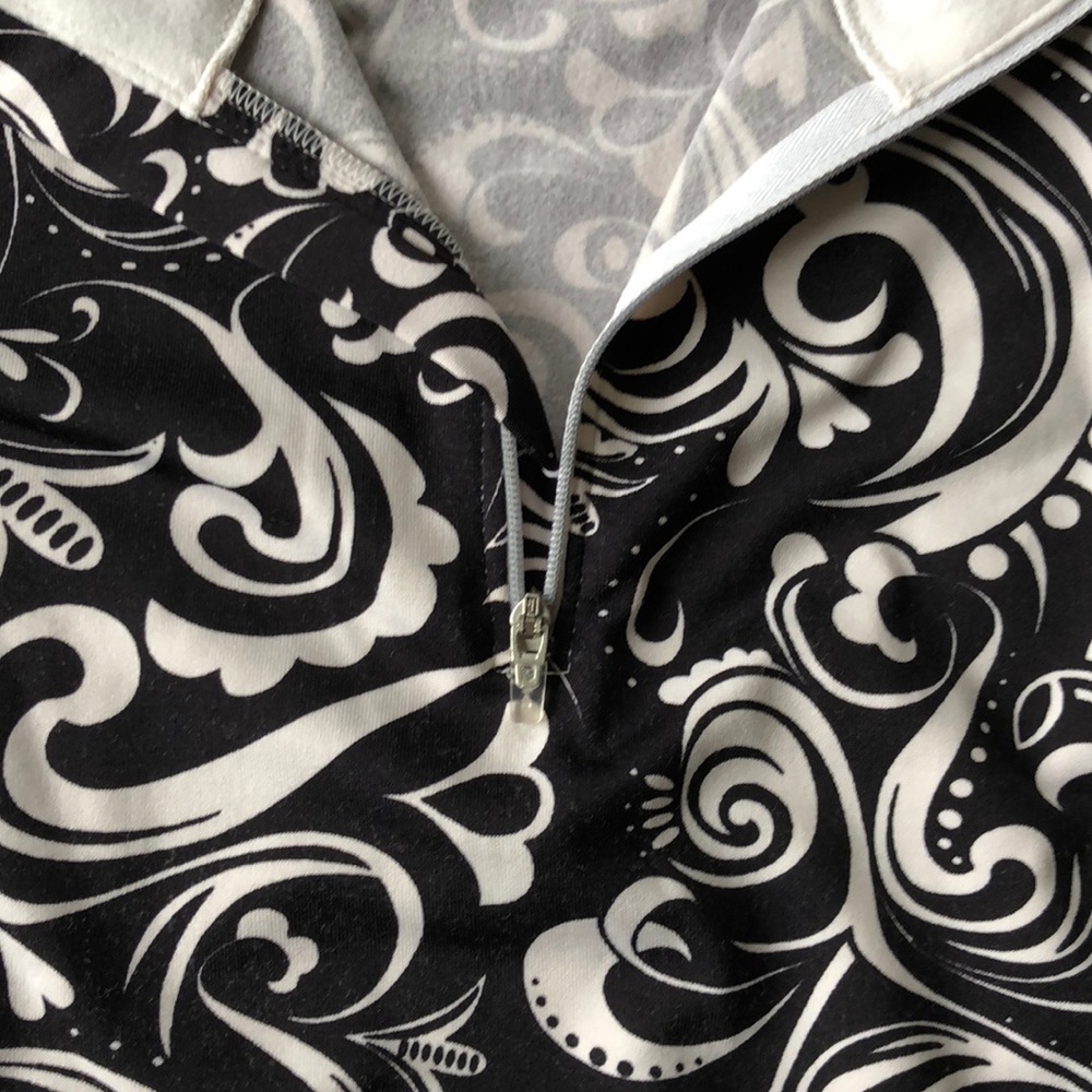 Athleta Black & White Patterned Pullover - Medium - image 3